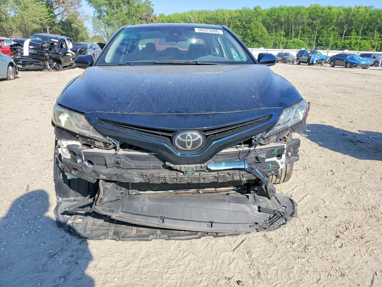 2019 TOYOTA CAMRY SE photo 9