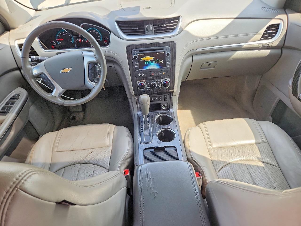 2014 CHEVROLET TRAVERSE LTZ photo 8