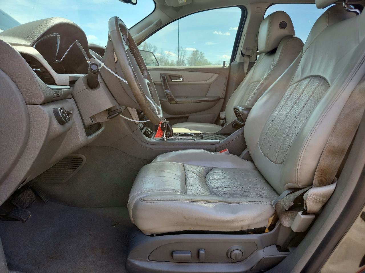 2014 CHEVROLET TRAVERSE LTZ photo 7