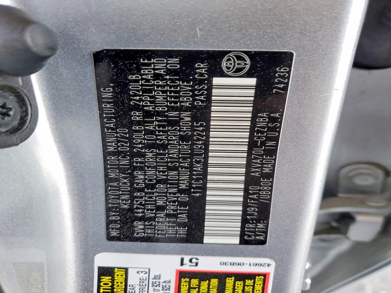 2020 TOYOTA CAMRY LE photo 23