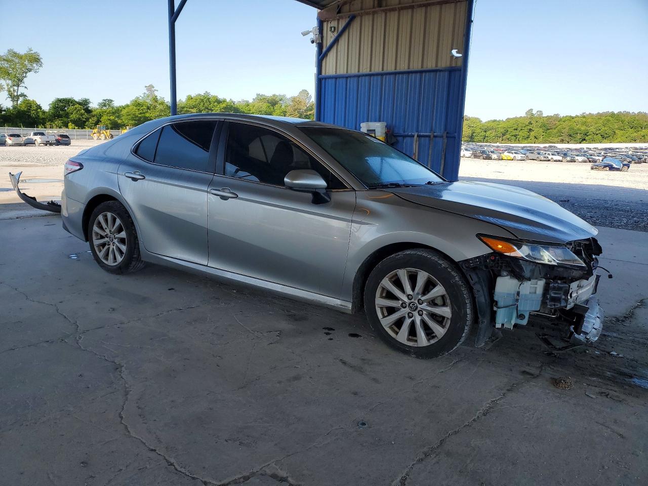 2020 TOYOTA CAMRY LE photo 7