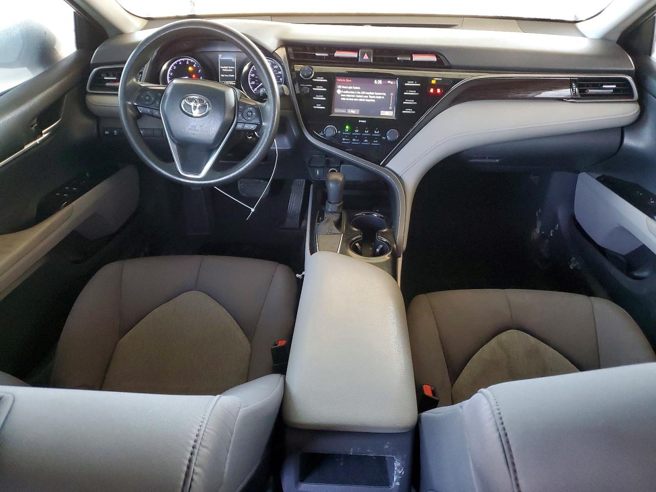 2020 TOYOTA CAMRY LE photo 15