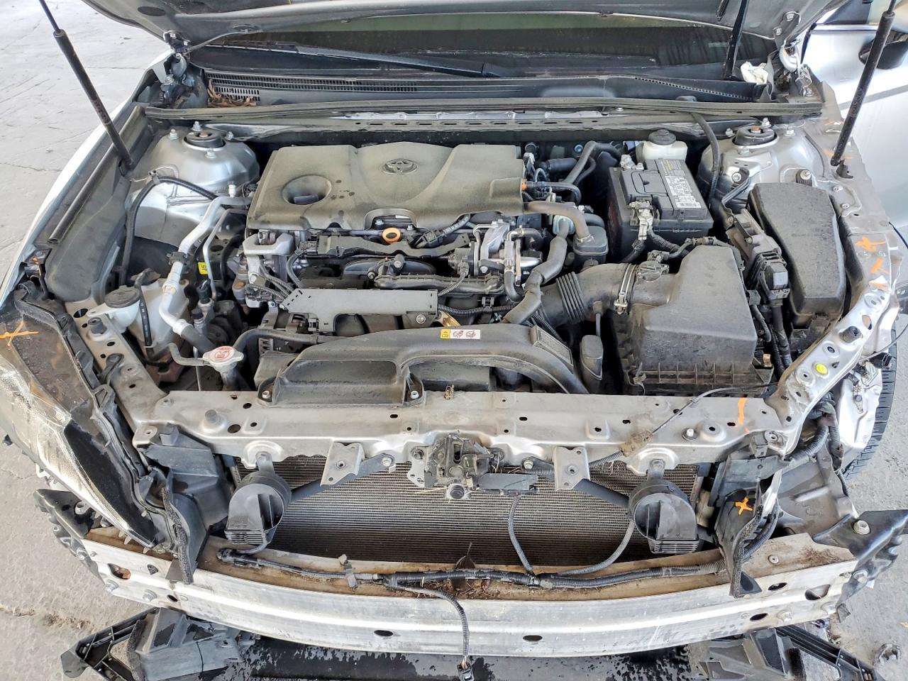 2020 TOYOTA CAMRY LE photo 21