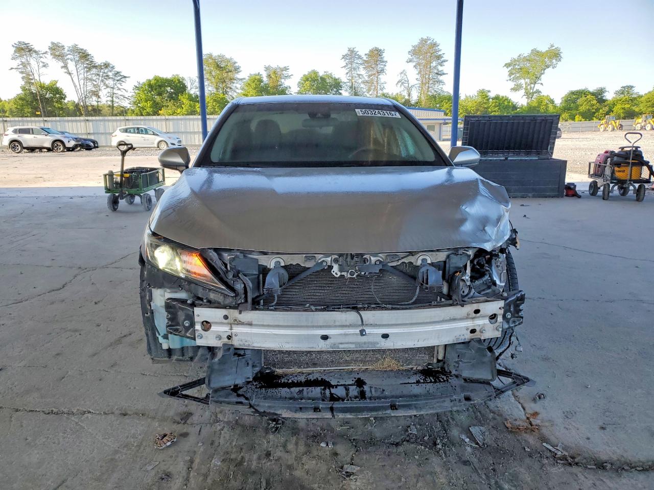 2020 TOYOTA CAMRY LE photo 9
