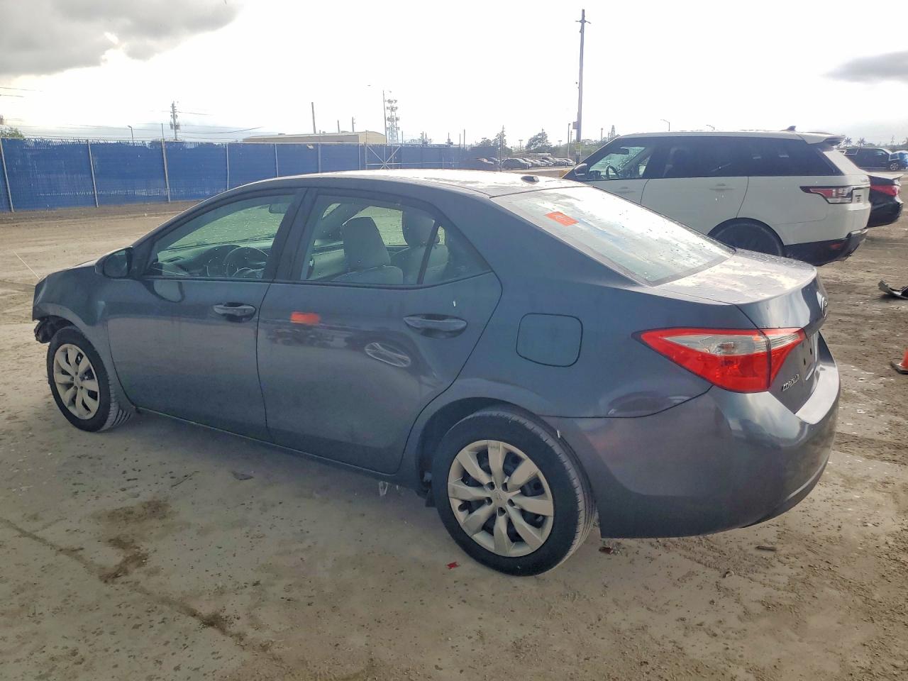 2016 TOYOTA COROLLA LE photo 4