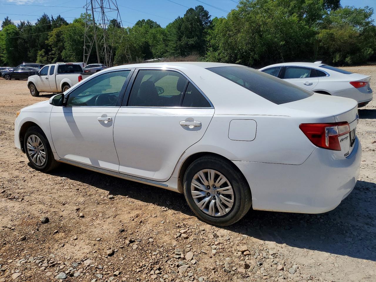 2012 TOYOTA CAMRY LE photo 3