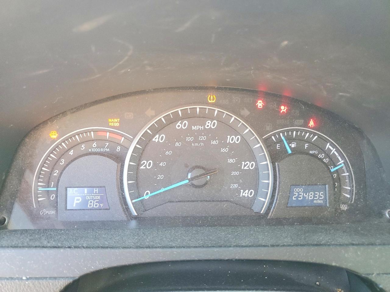 2012 TOYOTA CAMRY LE photo 17