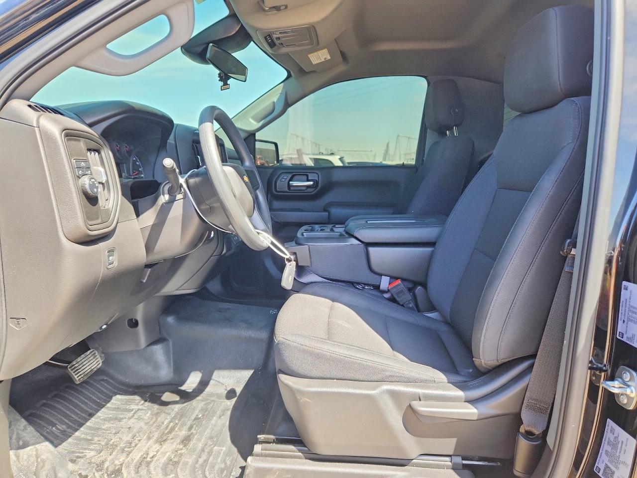 2025 CHEVROLET SILVERADO C1500 photo 13
