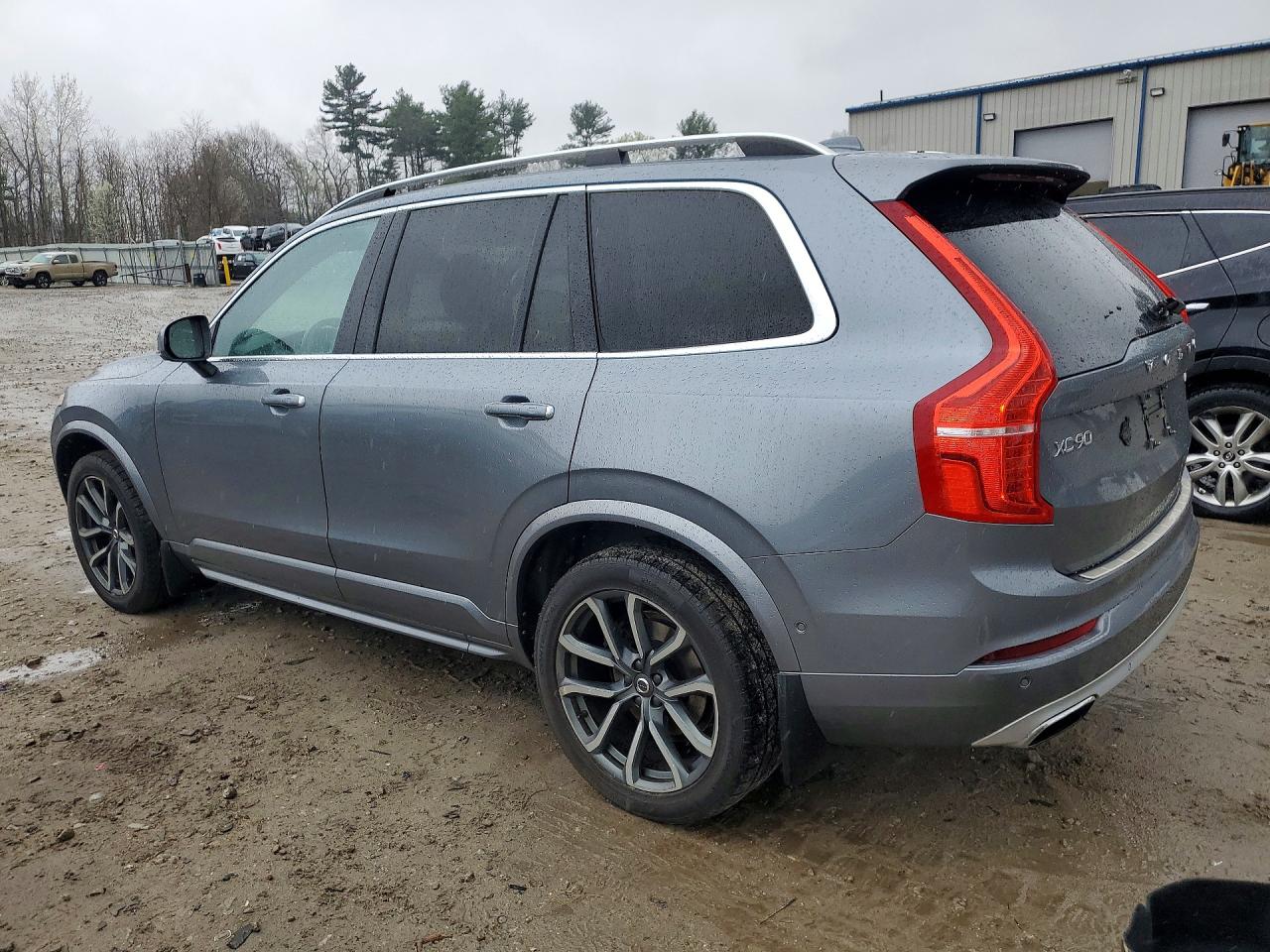 2017 VOLVO XC90 T6 photo 4