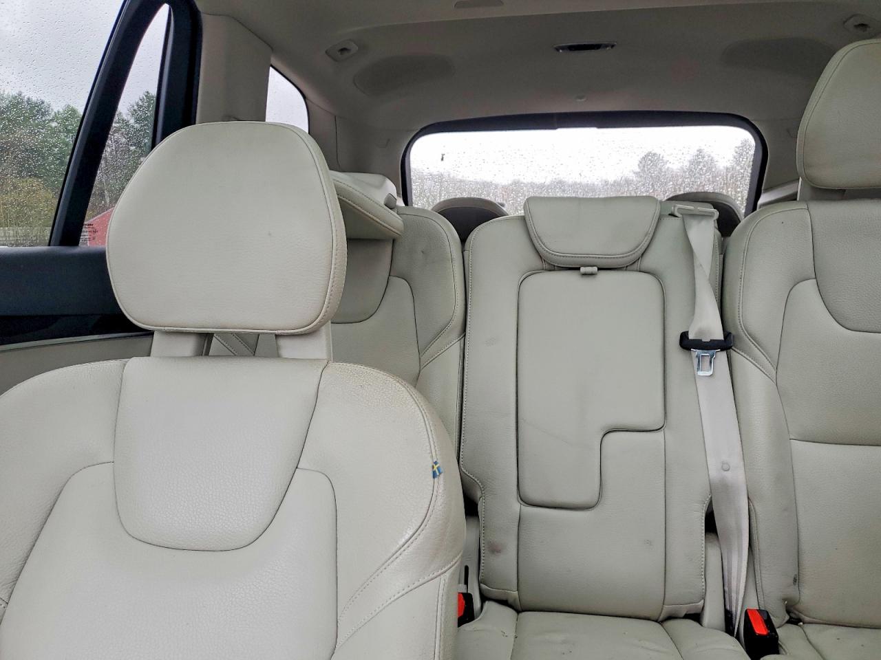 2017 VOLVO XC90 T6 photo 28