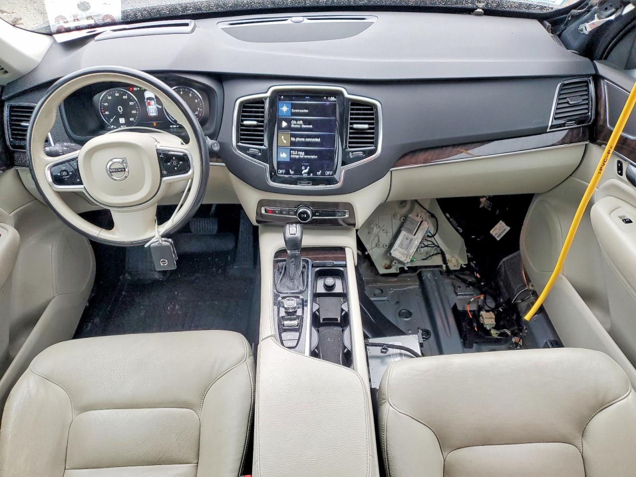 2017 VOLVO XC90 T6 photo 22