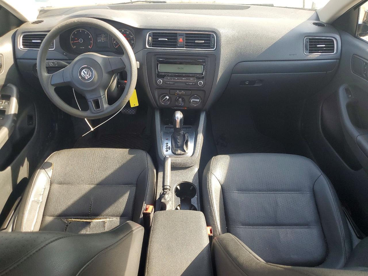 2011 VOLKSWAGEN JETTA SE photo 8