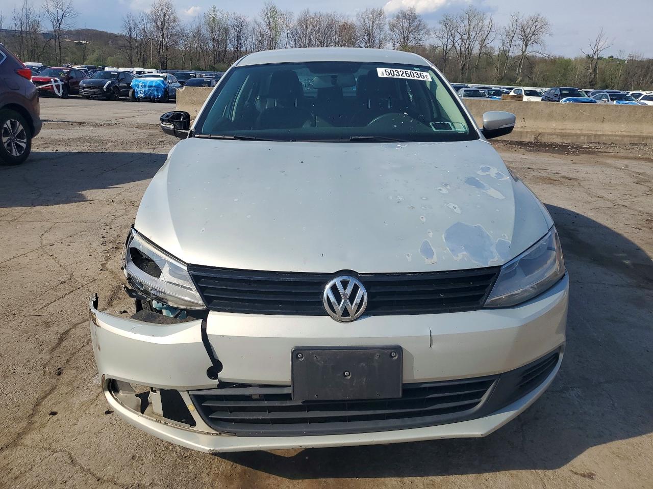 2011 VOLKSWAGEN JETTA SE photo 5