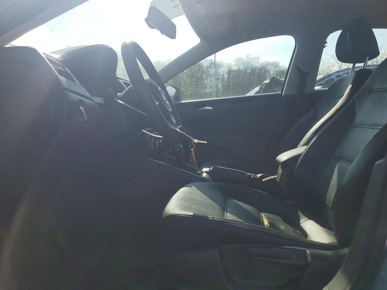 2011 VOLKSWAGEN JETTA SE photo 7