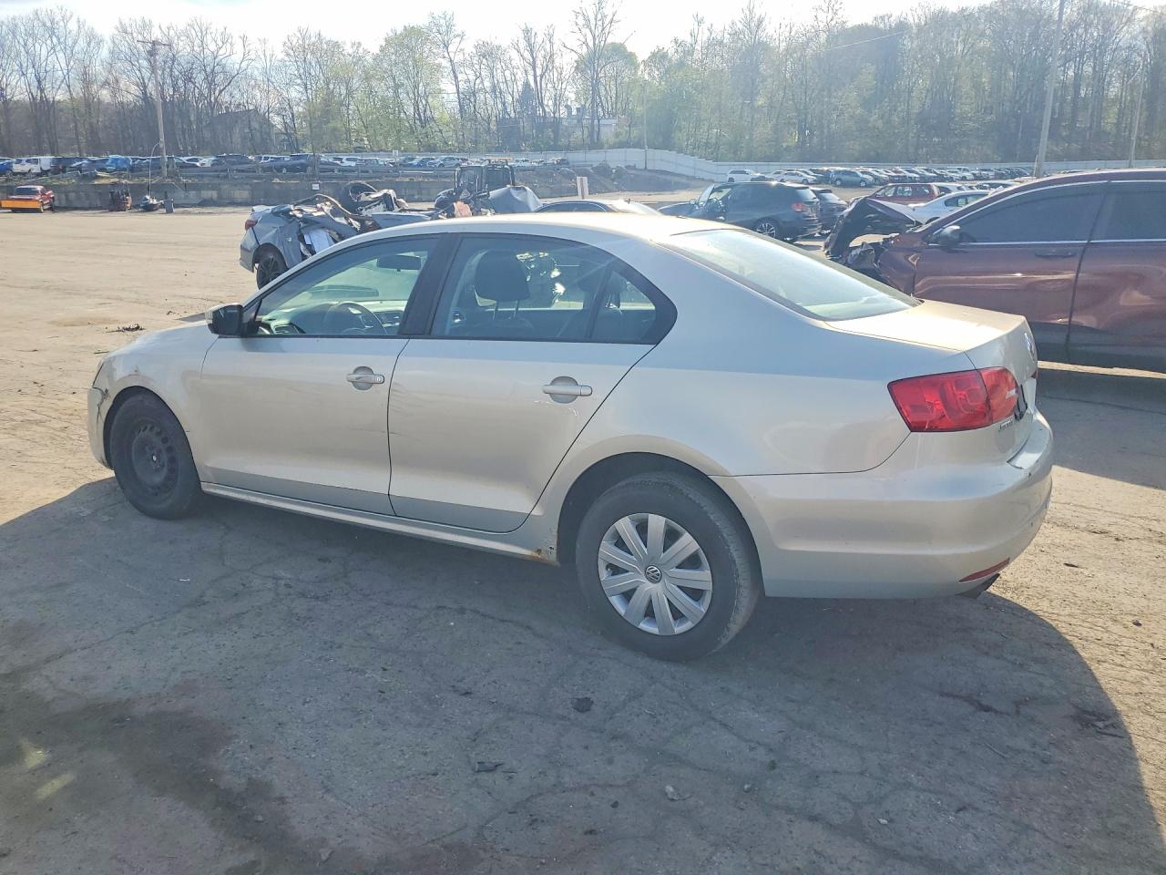 2011 VOLKSWAGEN JETTA SE photo 2