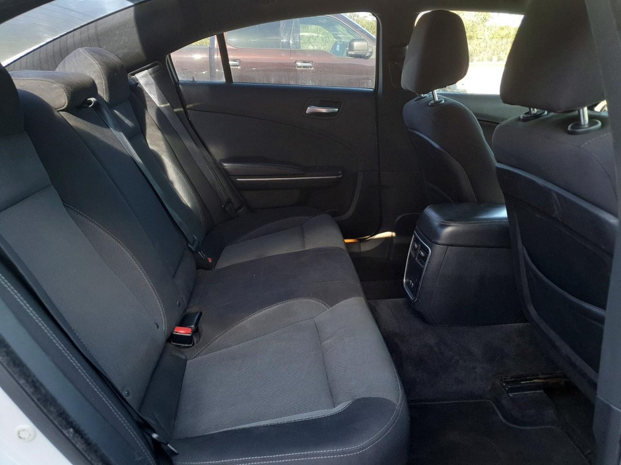 2015 DODGE CHARGER SE photo 28