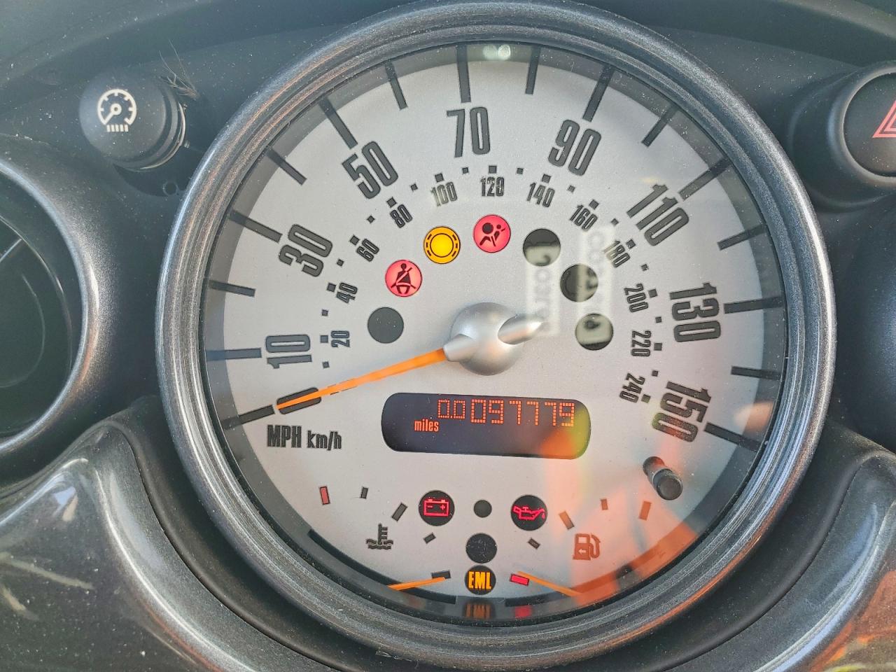 2004 MINI COOPER S photo 25
