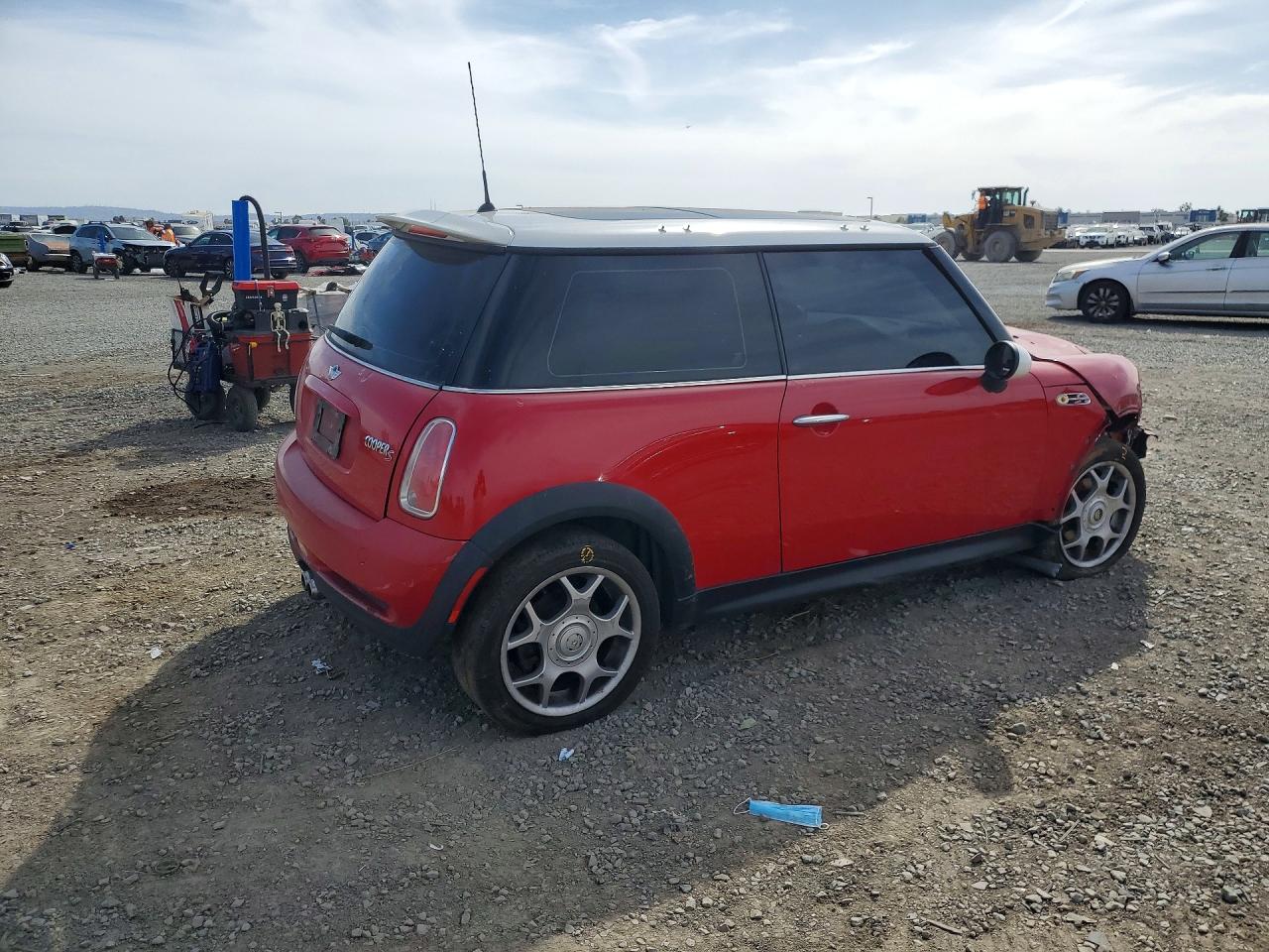 2004 MINI COOPER S photo 7