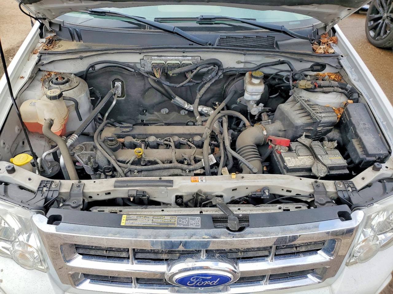 2011 FORD ESCAPE XLS photo 31