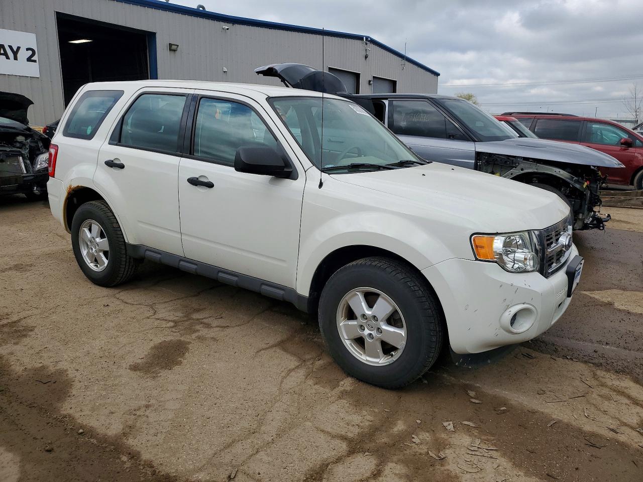 2011 FORD ESCAPE XLS photo 10