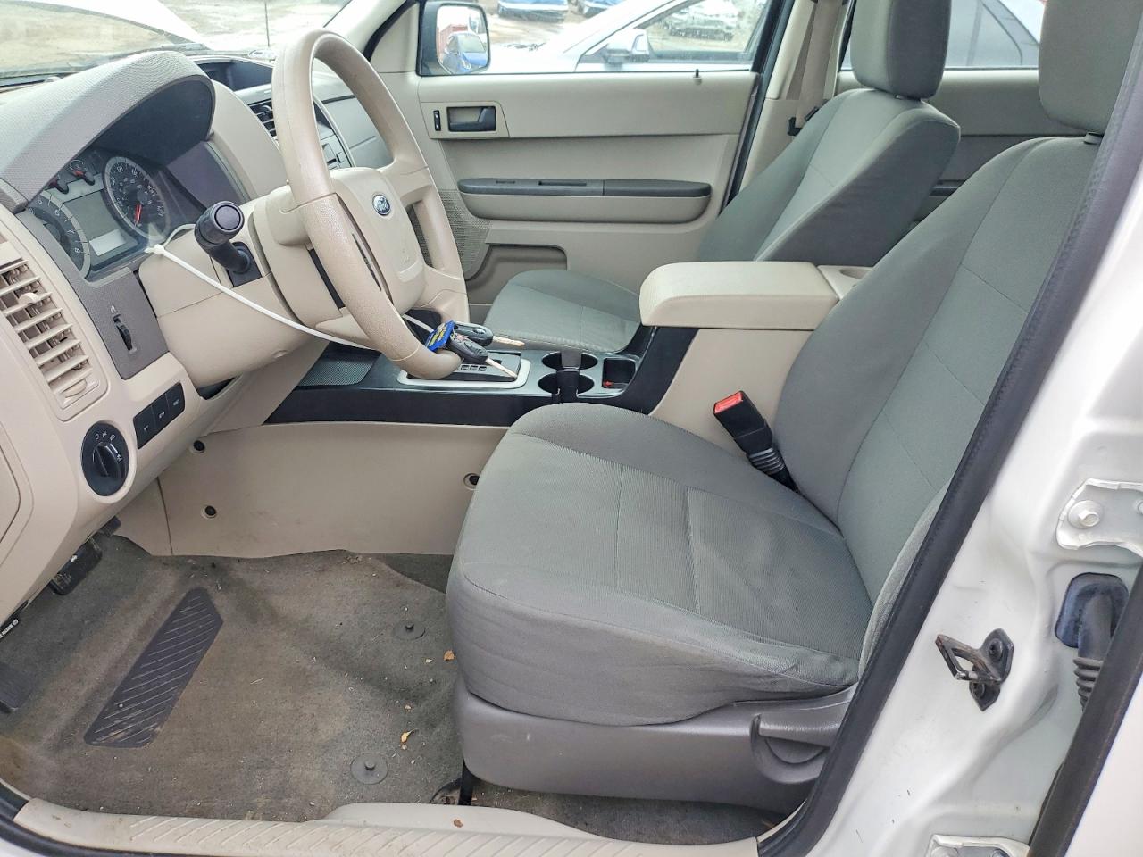 2011 FORD ESCAPE XLS photo 19