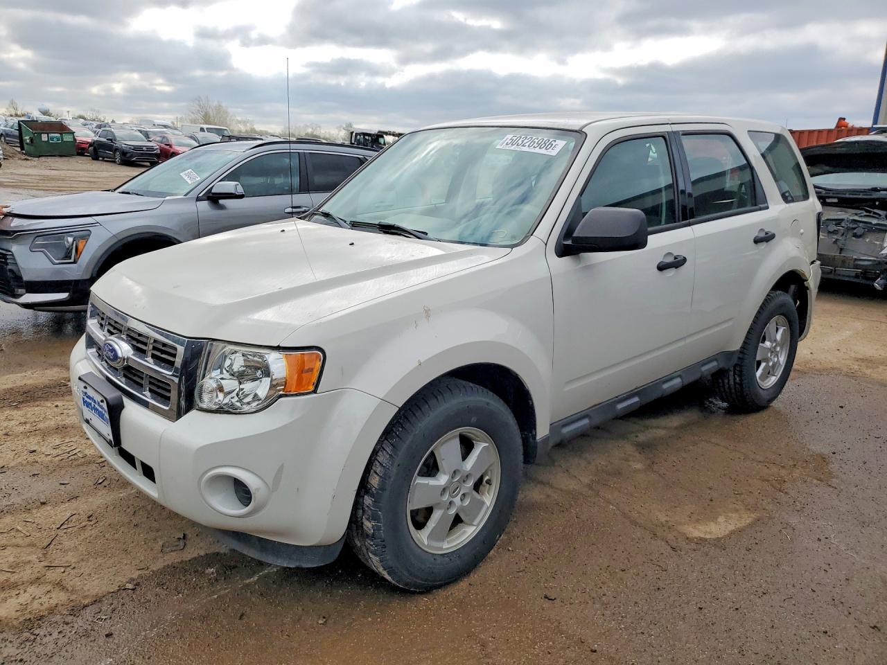 2011 FORD ESCAPE