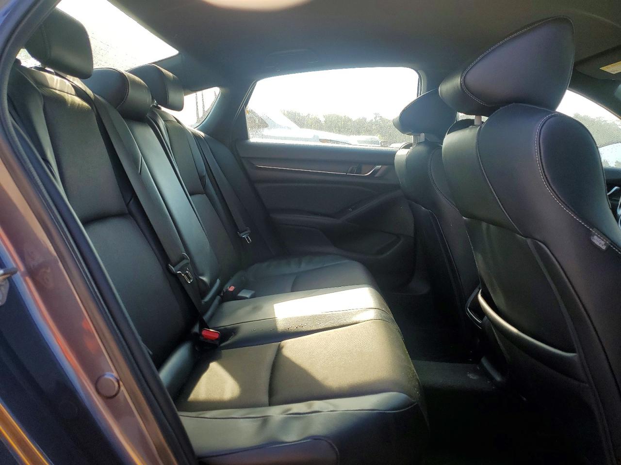 2018 HONDA ACCORD SPORT photo 19