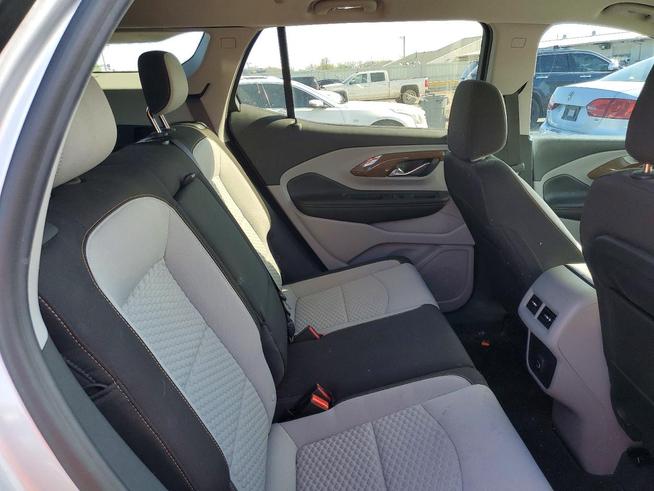 2020 GMC TERRAIN SLE photo 31