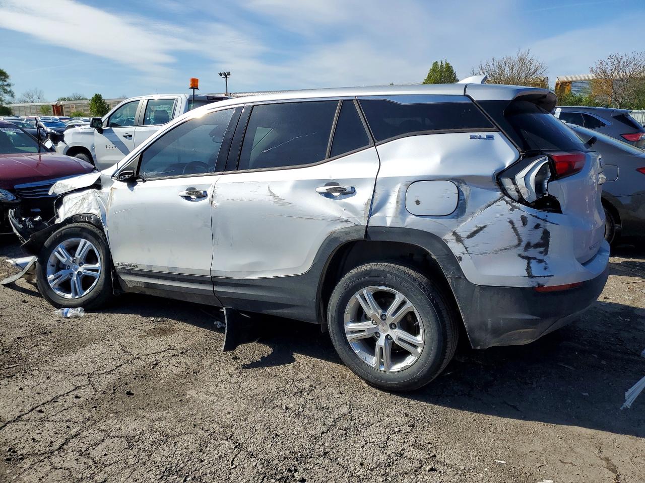 2020 GMC TERRAIN SLE photo 4