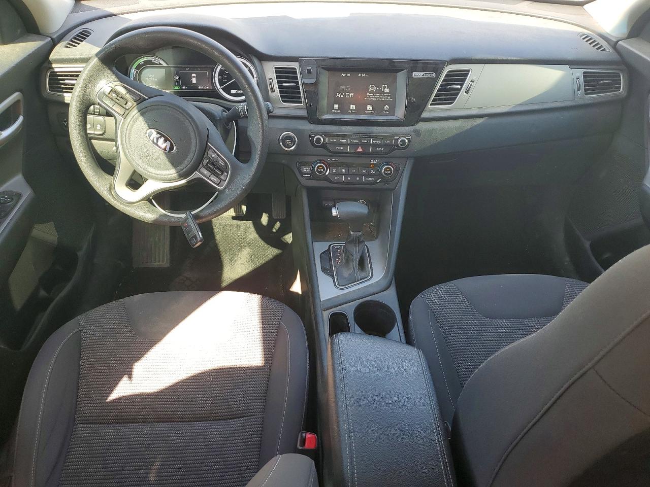 2018 KIA NIRO LX photo 8