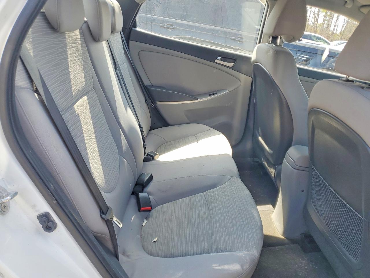 2016 HYUNDAI ACCENT SE photo 18