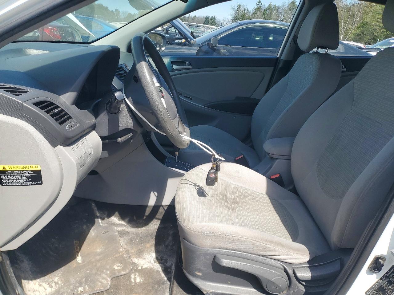 2016 HYUNDAI ACCENT SE photo 12