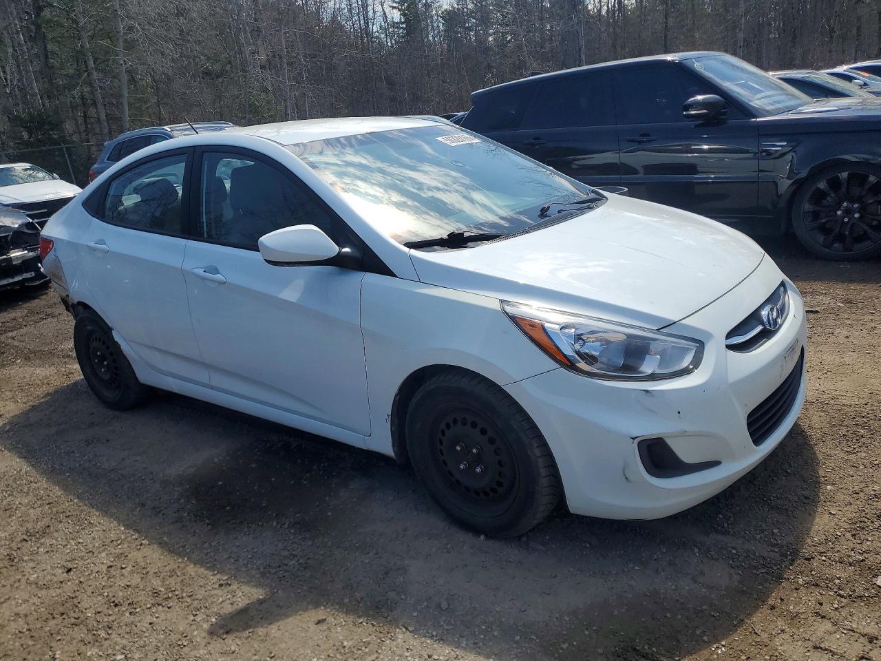 2016 HYUNDAI ACCENT SE photo 6