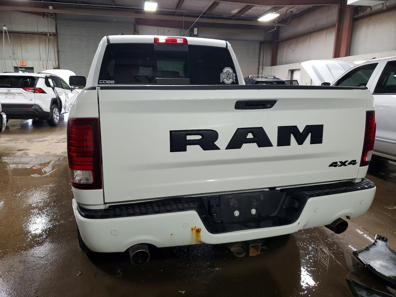 2018 RAM 1500 SPORT photo 16