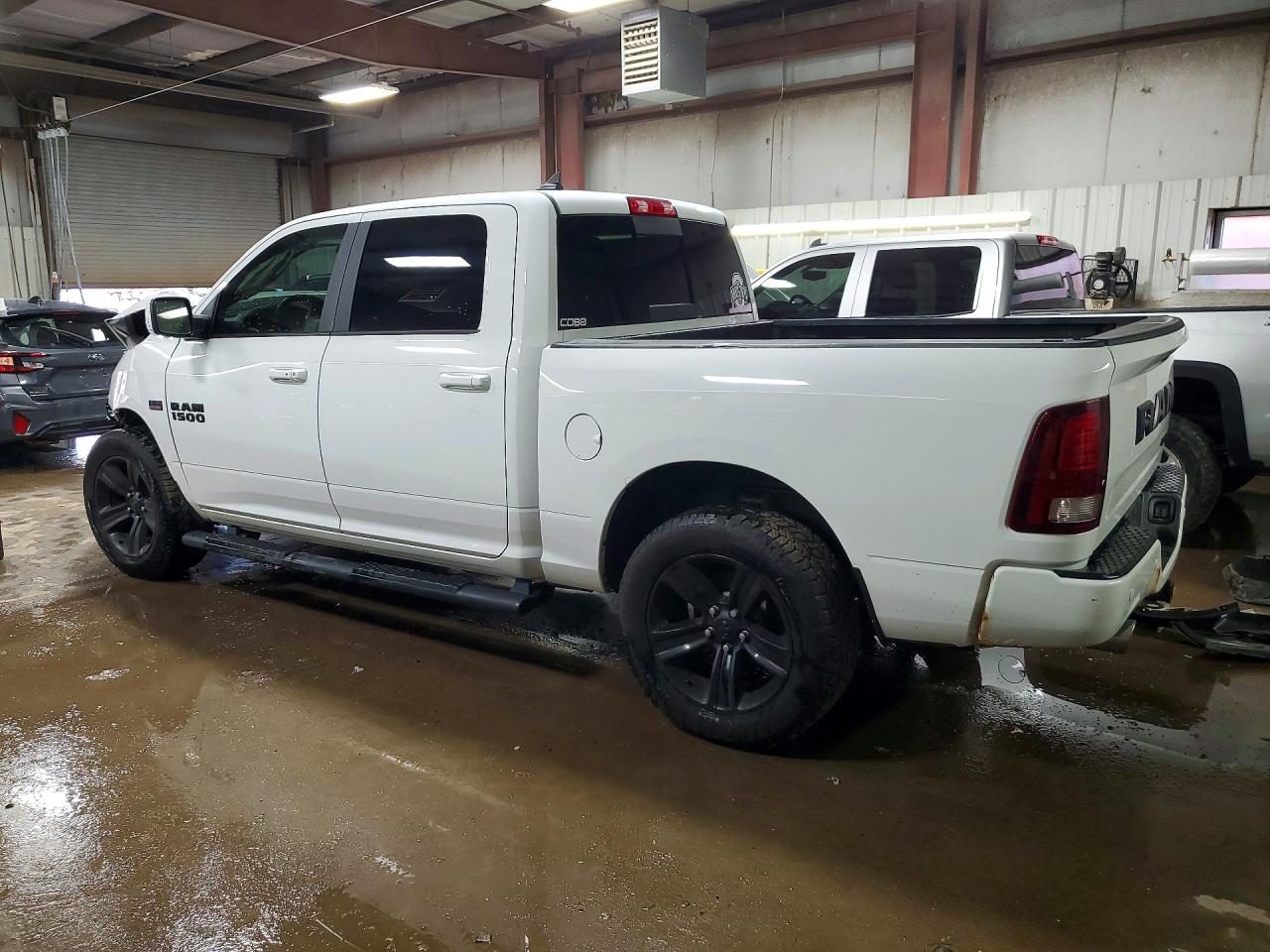 2018 RAM 1500 SPORT photo 4