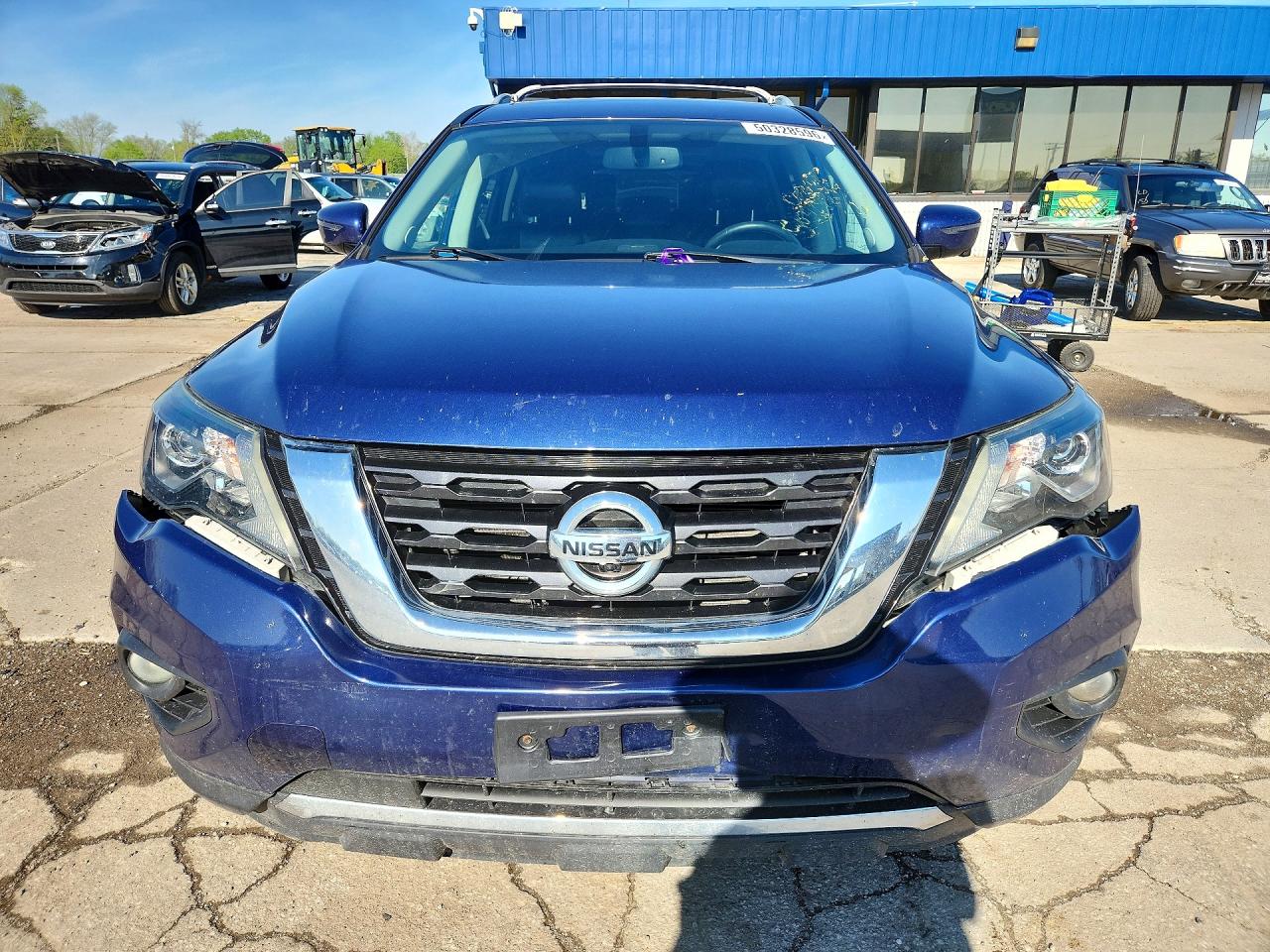 2017 NISSAN PATHFINDER PLATINUM photo 9