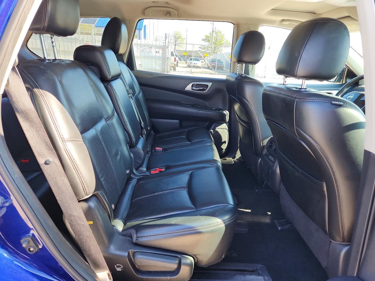 2017 NISSAN PATHFINDER PLATINUM photo 21