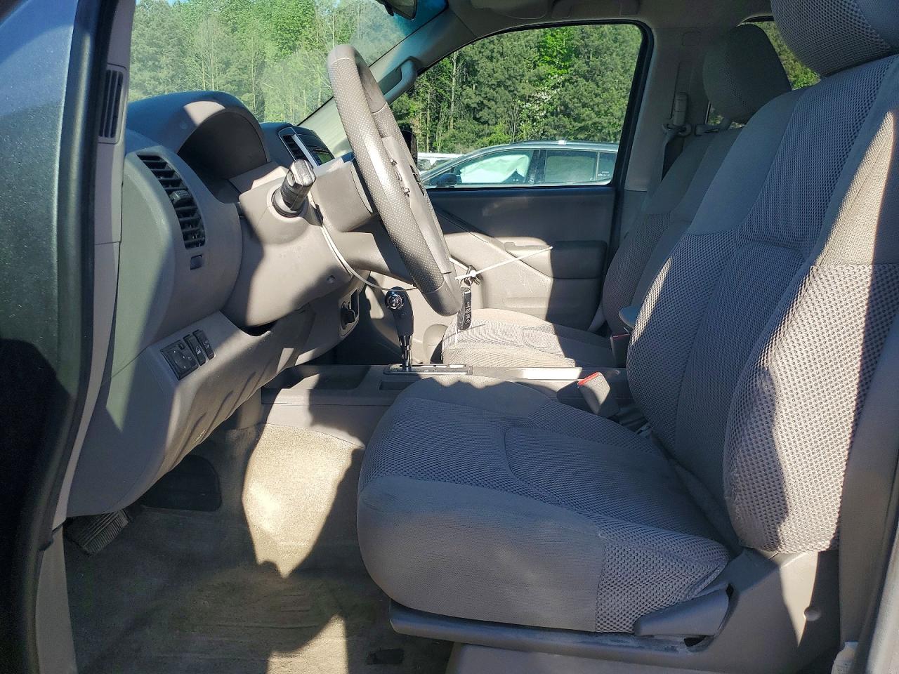 2017 NISSAN FRONTIER SV photo 19