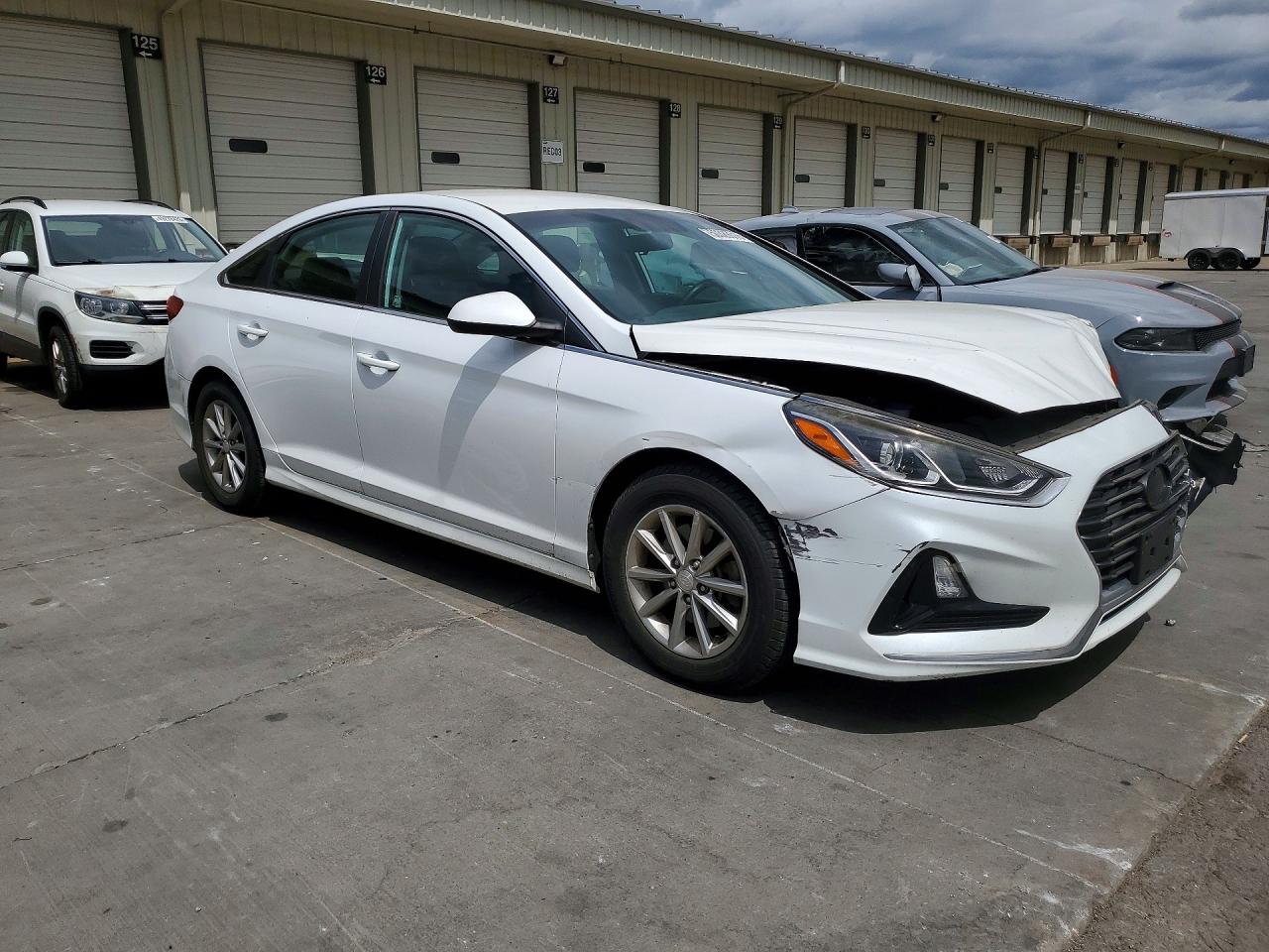 2018 HYUNDAI SONATA SE photo 10