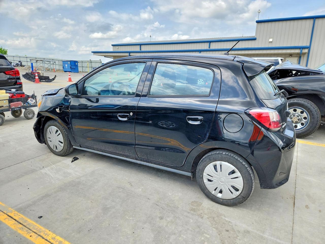 2024 MITSUBISHI MIRAGE ES photo 3
