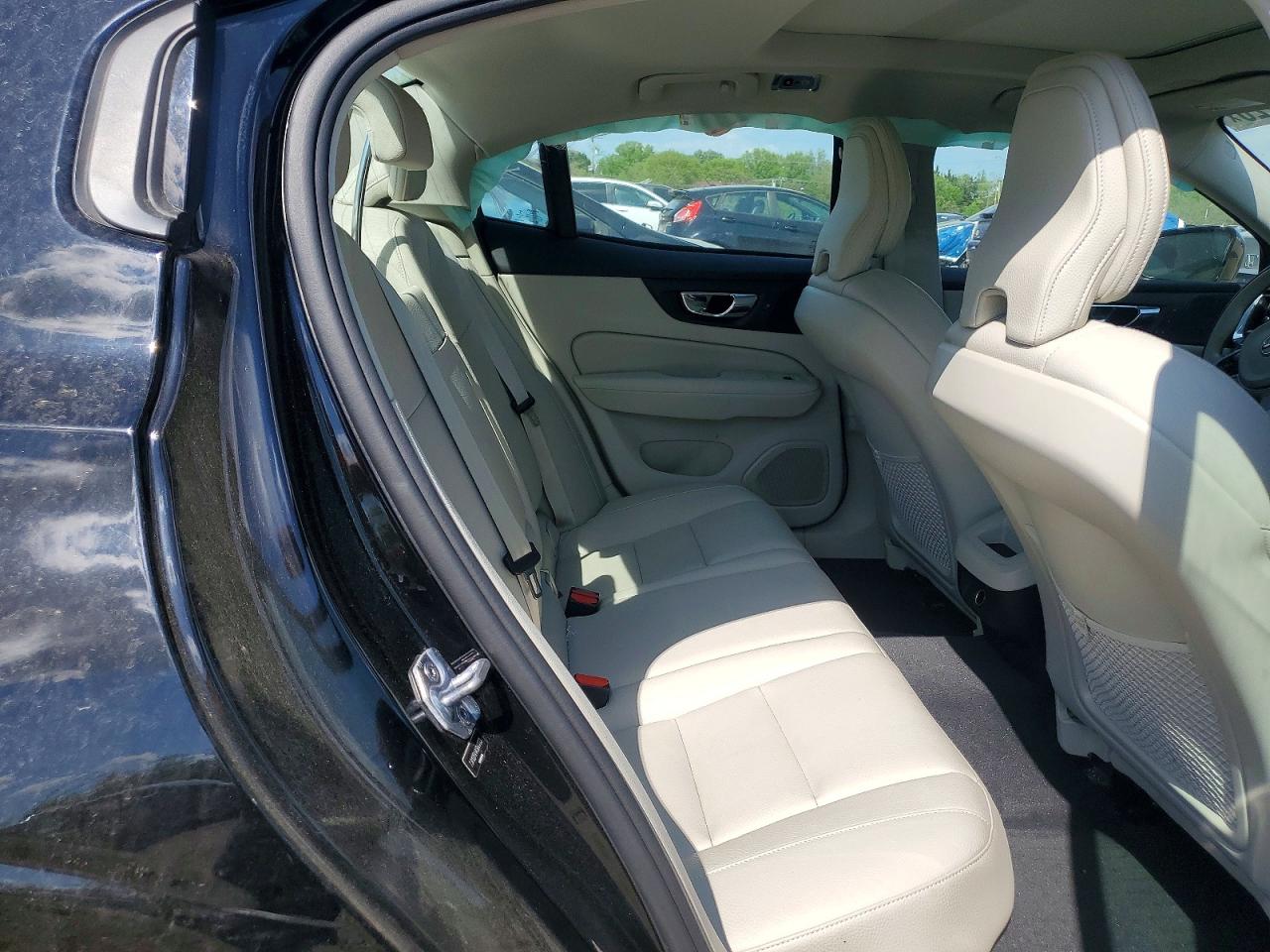 2019 VOLVO S60 T5 MOMENTUM photo 19