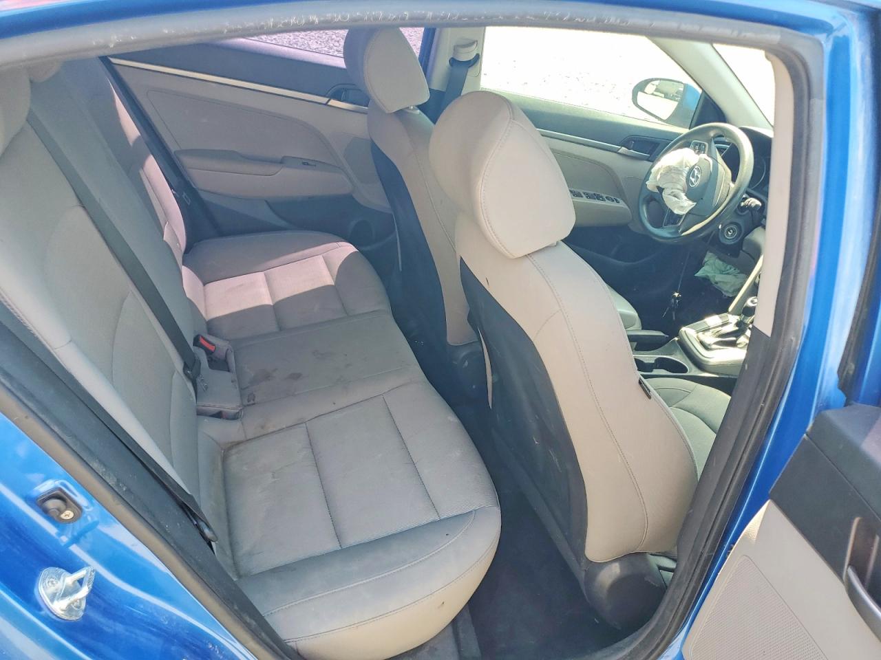 2017 HYUNDAI ELANTRA SE photo 28