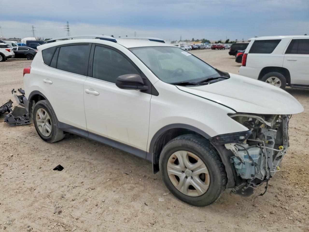 2014 TOYOTA RAV4 LE photo 10