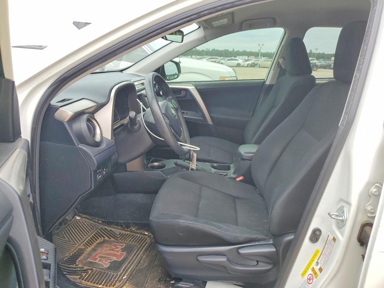 2014 TOYOTA RAV4 LE photo 19