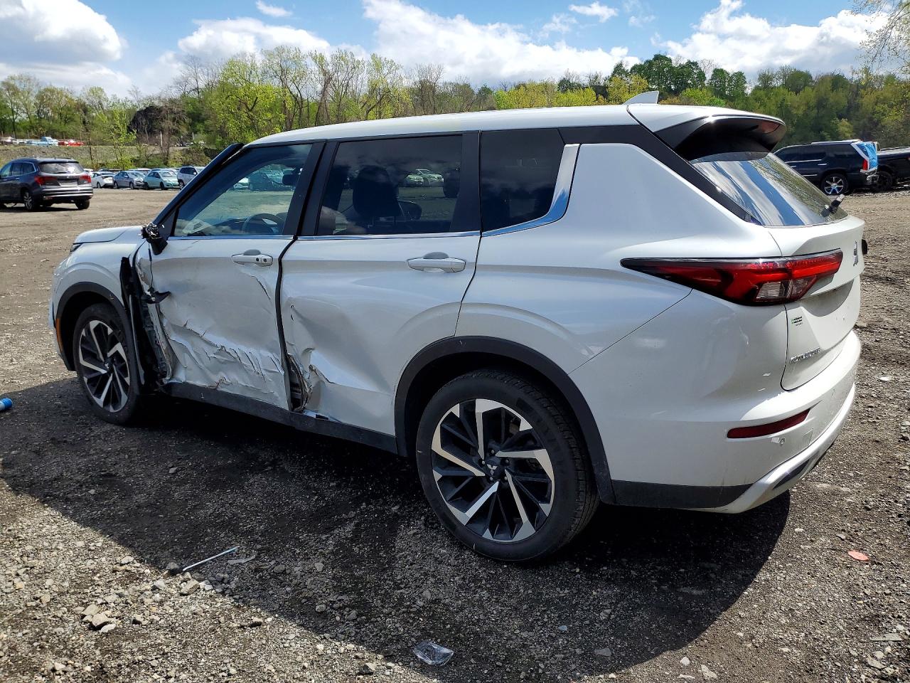 2024 MITSUBISHI OUTLANDER SE photo 2
