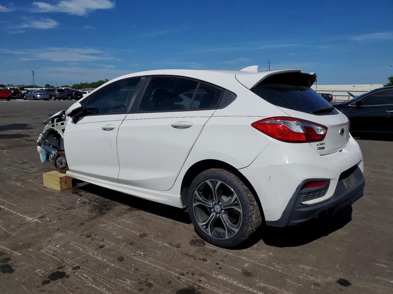 2019 CHEVROLET CRUZE LT photo 4