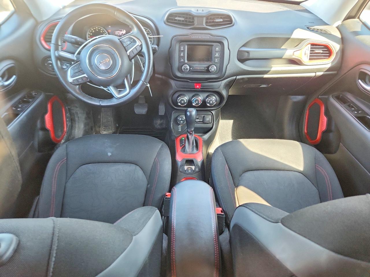 2017 JEEP RENEGADE TRAILHAWK photo 22