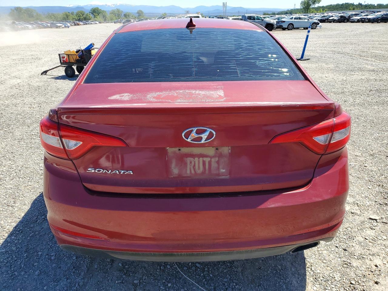 2015 HYUNDAI SONATA SE photo 11