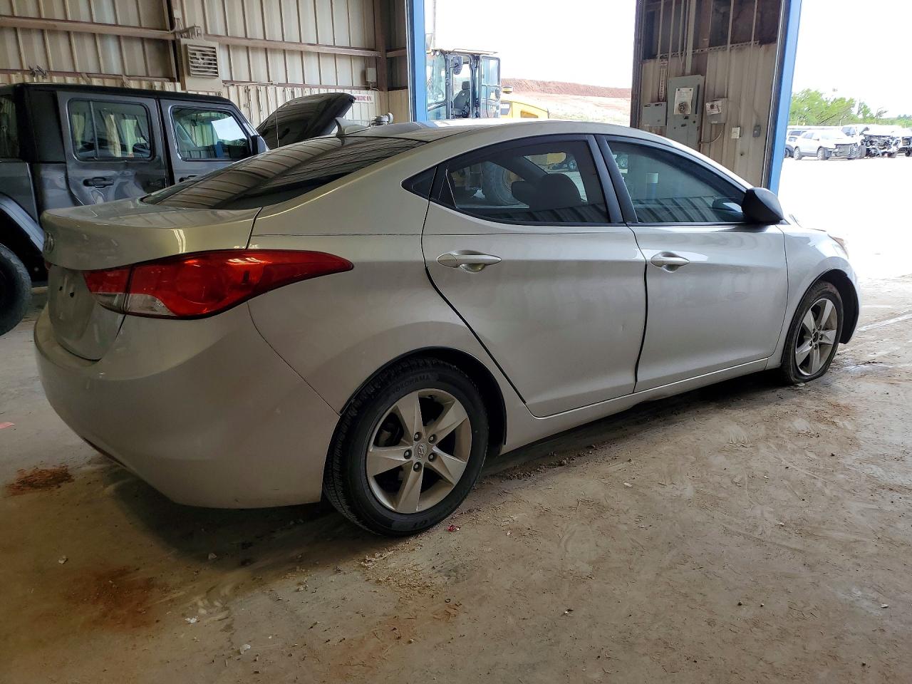 2013 HYUNDAI ELANTRA GLS photo 5