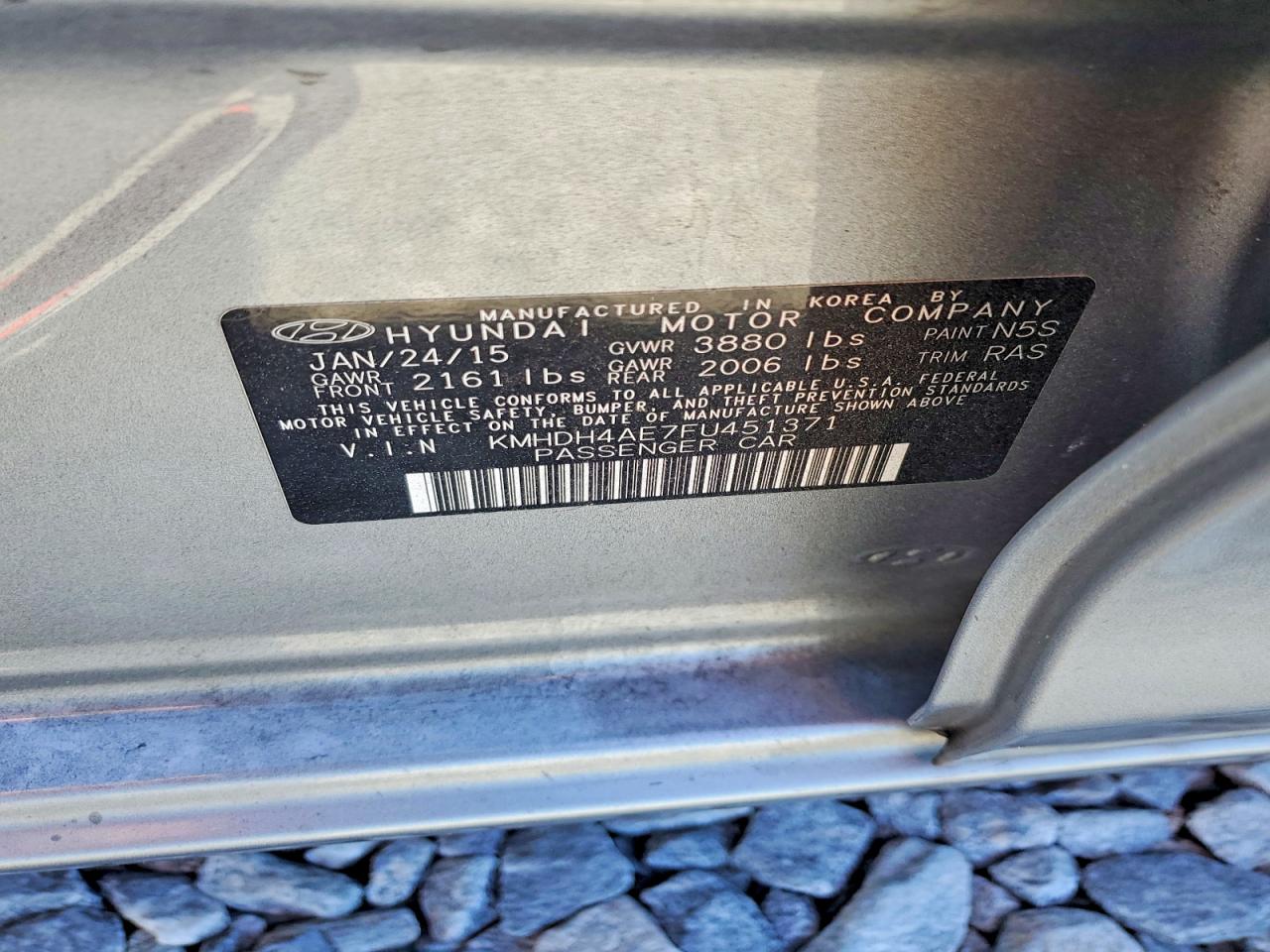 2015 HYUNDAI ELANTRA SE photo 12